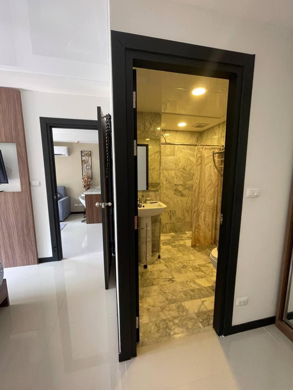 Naiharn Pearl Condo Hotel By Villacarte Nai Harn الغرفة الصورة